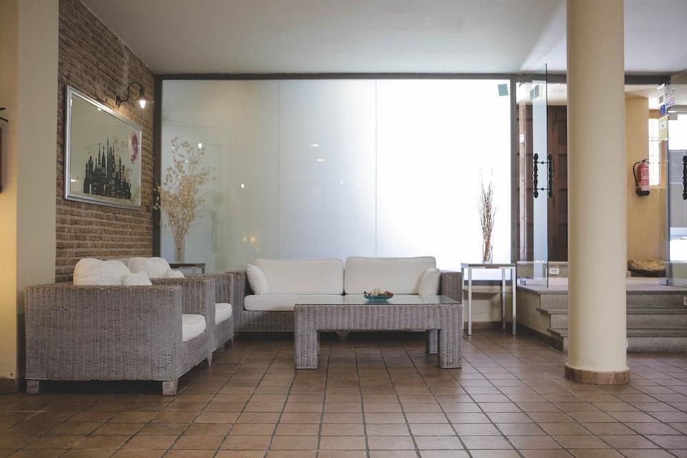 Hospedium Hotel La Fuente Candelario Exterior photo