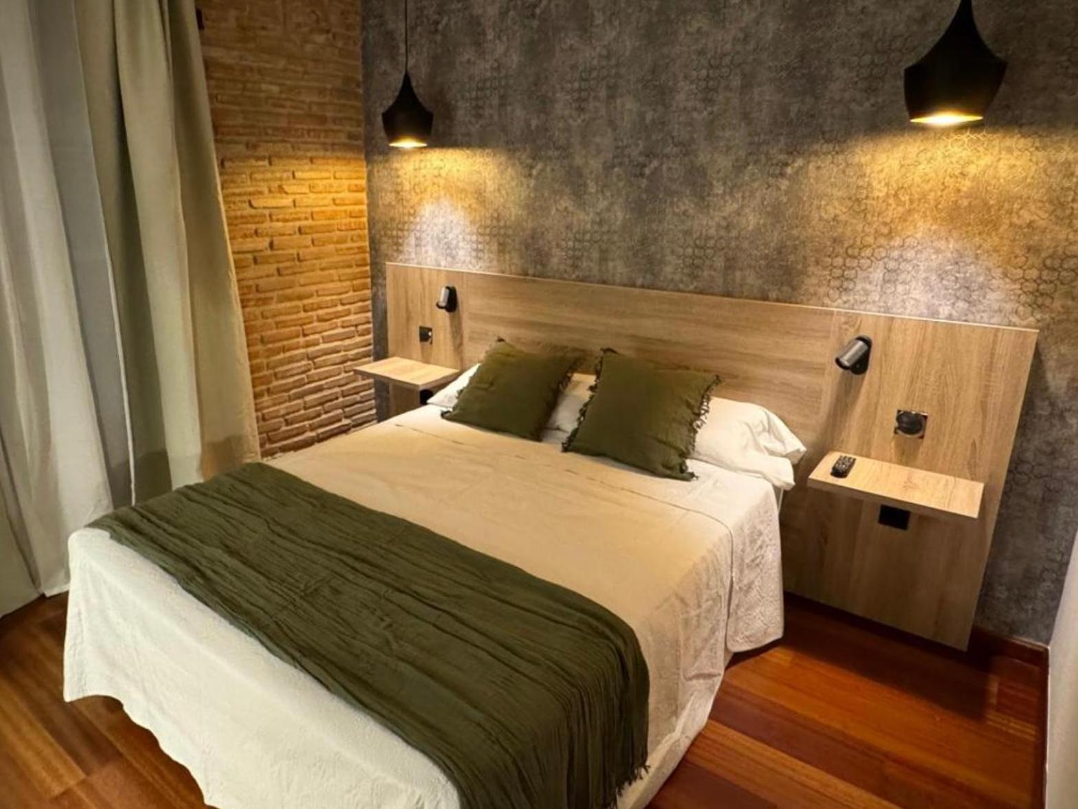 Hospedium Hotel La Fuente Candelario Exterior photo